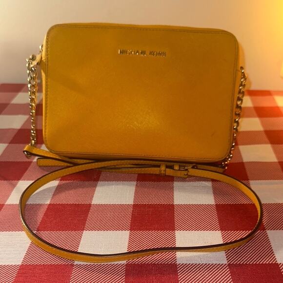 Michael Kors Jet Set Large Saffiano Leather Crossbody Bag - Picture 2 of 7